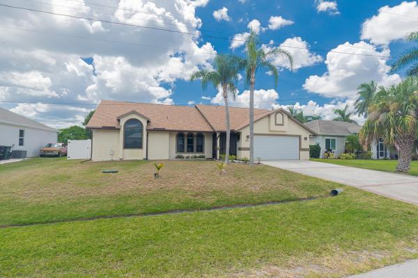 Sandhill Crossing, 2213 SE Rock Springs Dr, Port St. Lucie, Florida 34952, image 1