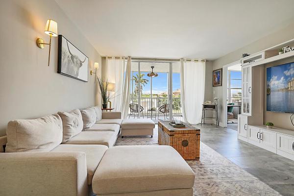 Palm Aire At Coral Key, 3180 NE 48th Ct #210, Lighthouse Point, Florida 33064, image 1
