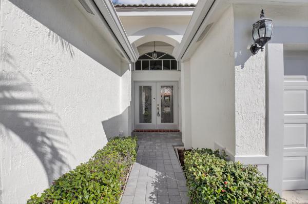 Symphony Bay, 18028 Samba Ln, Boca Raton, Florida 33496, image 2