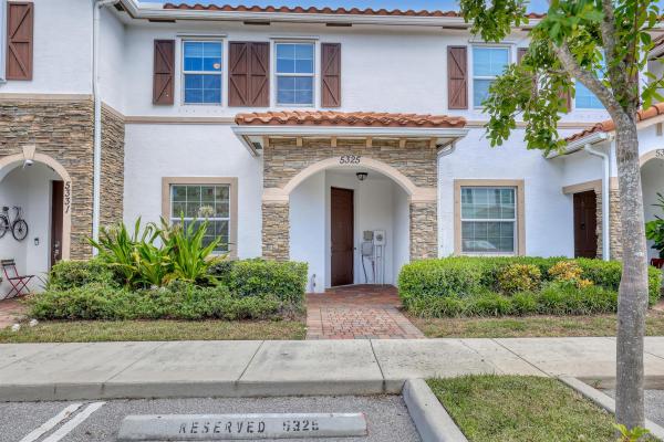 Charleston Commons, 5325 Ashley River Road Rd, West Palm Beach, Florida 33417, image 1