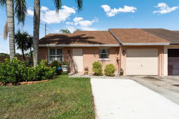 Lee's Crossing, 5721 Bennington Way, Lake Worth Beach, Florida 33463, image 1