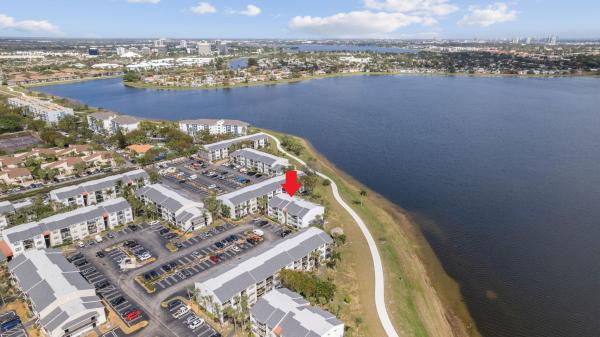 Bella Lago Vista At Clear Lake Club, 734 Executive Center Dr #23, West Palm Beach, Florida 33401, image 1