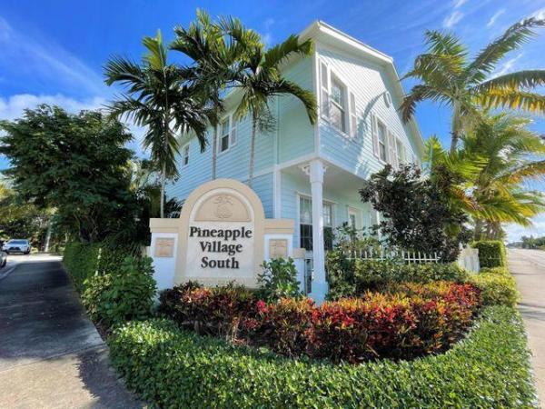 Pineapple Village South, 902 S Federal Hwy #3, Lake Worth Beach, Florida 33460, image 1