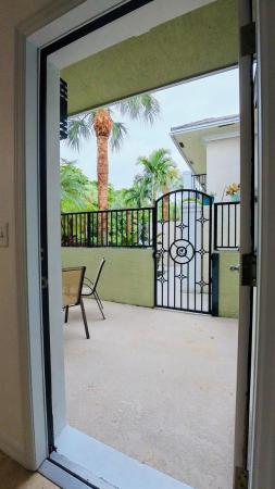 1000 Palm Trl #9, Delray Beach, Florida 33483, image 1