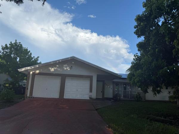 Palm Beach Lakes North, 4228 Waverly Dr, West Palm Beach, Florida 33407, image 1