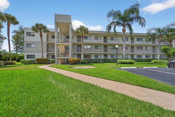 Watersedge At Lakes Of Delray, 5574 Witney Dr #102, Delray Beach, Florida 33484, image 1