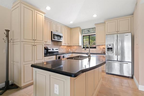 Club Cottages, 711 Club Dr, Palm Beach Gardens, Florida 33418, image 1