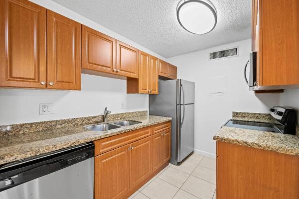 Eden Place, 639 Executive Center Dr #O-105, West Palm Beach, Florida 33401, image 1