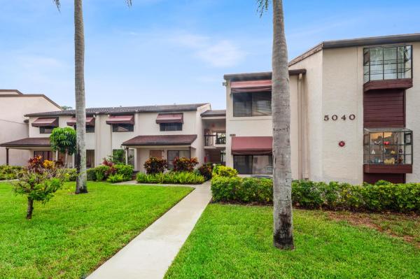 Rosehill Of Banyan Springs, 5040 Rose Hill Dr #204, Boynton Beach, Florida 33437, image 1