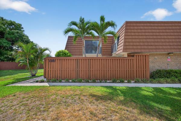 Tequesta Hills, 3900 3900th County Line Rd 18d Rd #18d, Jupiter, Florida 33469, image 1
