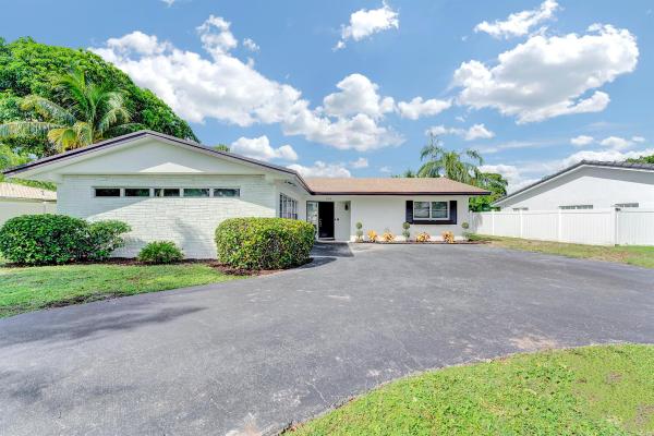 Tropic Palms, 625 Linnet Cir, Delray Beach, Florida 33444, image 1