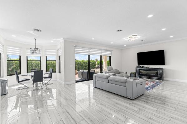 Avondale At Bear Lakes, 1115 Avondale Ct, West Palm Beach, Florida 33409, image 1