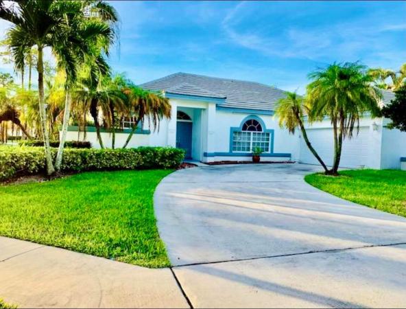 Emerald Forest Of Wellington, 1103 Lake Breeze Dr, Wellington, Florida 33414, image 1