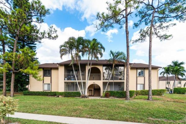 414 Pine Glen Ln #D-2, Greenacres, Florida 33463, image 1