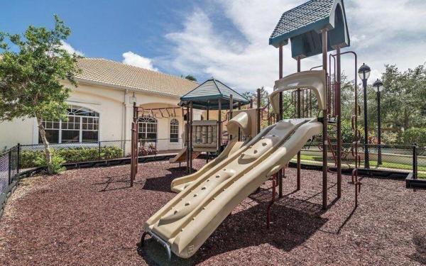 Fiore At The Gardens, 6305 Myrtlewood Cir W, Palm Beach Gardens, Florida 33418, image 2