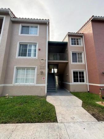 St Andrews At Boynton Beach, 7824 Sonoma Springs Cir #204, Lake Worth Beach, Florida 33463, image 1