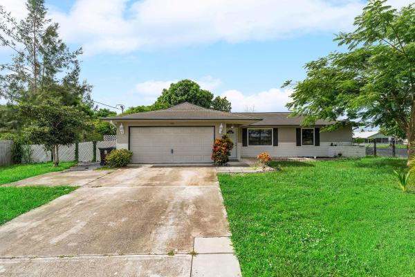 480 SW Lakehurst Dr, Port St. Lucie, Florida 34983, image 1