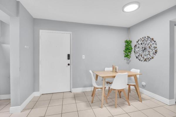 Casa Del Rio, 470 NW 20th St #1050, Boca Raton, Florida 33431, image 2