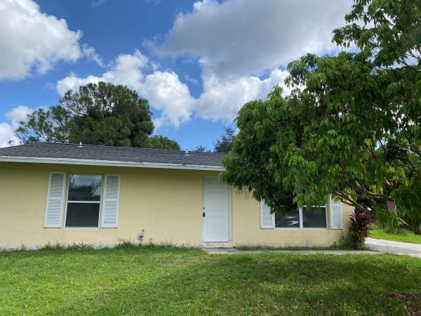 Floresta Pines, 227 NE Camelot Dr, Port St. Lucie, Florida 34983, image 1