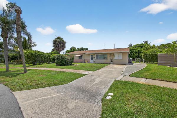 North Palm Beach Village, 721 Huckleberry Ln, North Palm Beach, Florida 33408, image 1