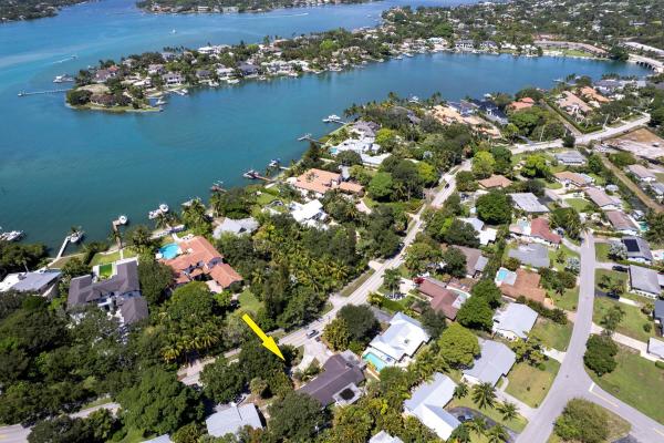 Jupiter In The Pines, 229 W Riverside Dr, Jupiter, Florida 33469, image 1