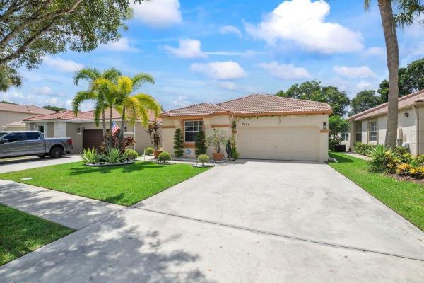 Candlewood, 7654 Rockport Circle Cir, Lake Worth Beach, Florida 33467, image 1