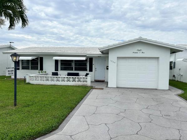 Palm Beach Leisureville, 1904 SW 13th Way, Boynton Beach, Florida 33426, image 1