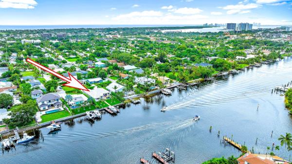 Carleton, 2117 N Suzanne Cir, North Palm Beach, Florida 33408, image 1