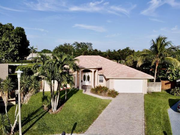 Greenview Shores 2 Of Wellington, 13620 Folkestone Ct, Wellington, Florida 33414, image 1