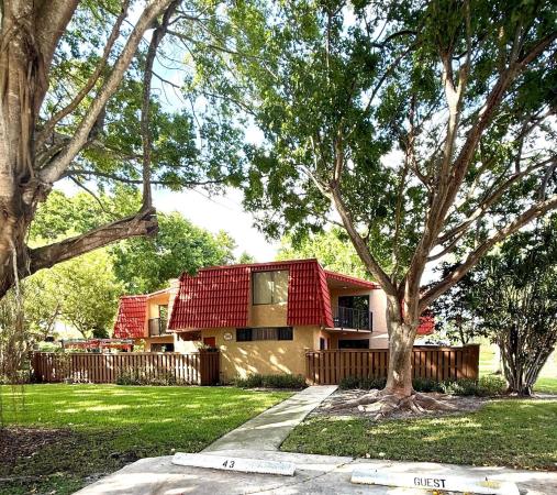 Banyan Lake, 8141 Severn Dr #B, Boca Raton, Florida 33433, image 1