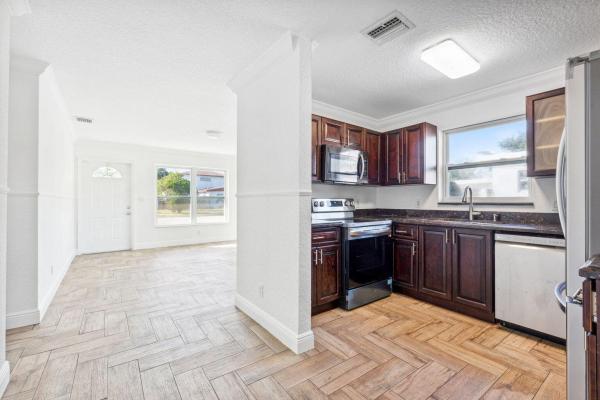 College Park Estates, 714 NW 2nd Ave, Deerfield Beach, Florida 33441, image 1