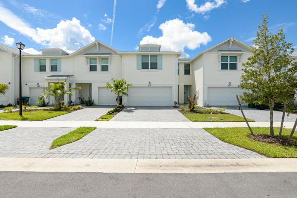 Tidewater, 373 Salisbury Cir, Fort Pierce, Florida 34982, image 1
