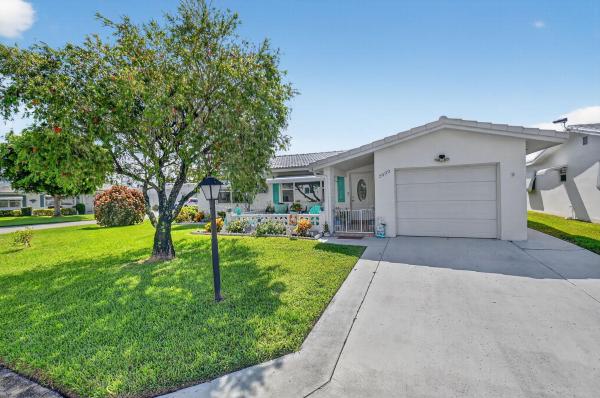 Palm Beach Leisureville, 2000 SW 20th Pl, Boynton Beach, Florida 33426, image 1