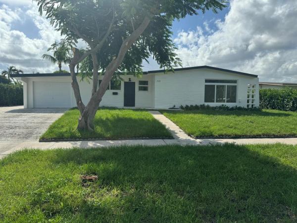 North Palm Beach Village, 440 Gull Ct, North Palm Beach, Florida 33408, image 1