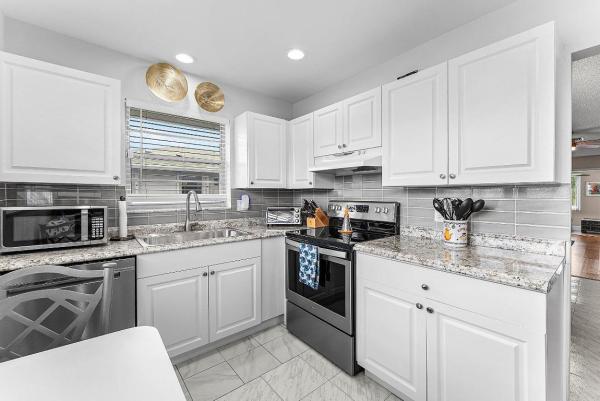 Country Manors, 434 Bluebird Ln, Delray Beach, Florida 33445, image 1