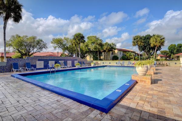 Fairways Of Boca Lago, 8315 Casa Del Lago, Boca Raton, Florida 33433, image 1