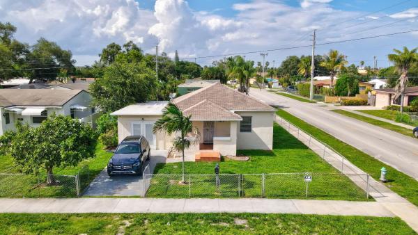 Hollywood Park, 2403 Scott St, Hollywood, Florida 33020, image 1