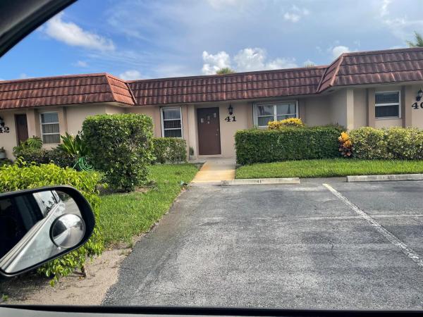 Fernley 2 At Cresthaven Townhomes, 5725 Fernley Dr #41, West Palm Beach, Florida 33415, image 1
