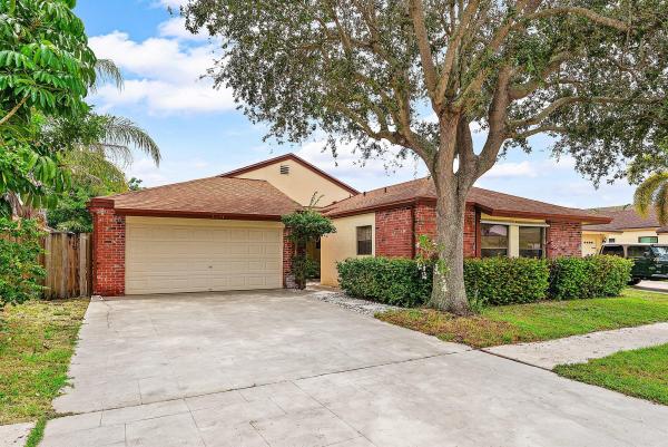 Country Landing 2 At Loggers Run, 21423 Summertrace Cir, Boca Raton, Florida 33428, image 1