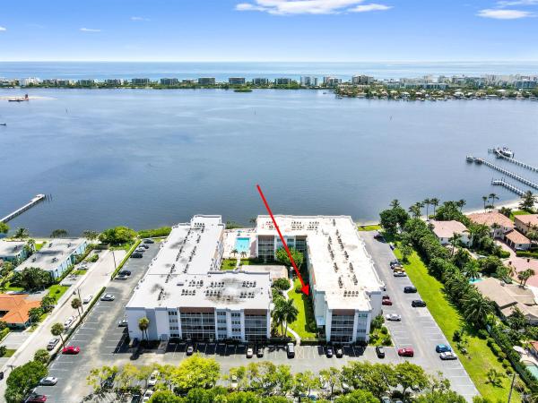 1516 S Lakeside Dr #110, Lake Worth Beach, Florida 33460, image 1