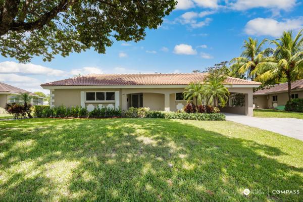 Villas At Palm-Aire, 3011 N Palm Aire Dr, Pompano Beach, Florida 33069, image 1