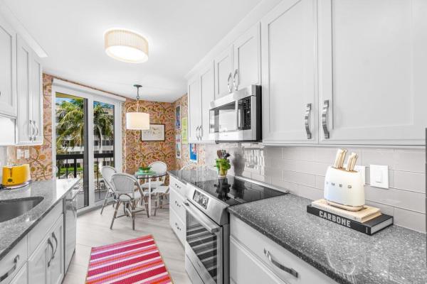 Sutton Place, 2778 S Ocean Blvd, Palm Beach, Florida 33480, image 2