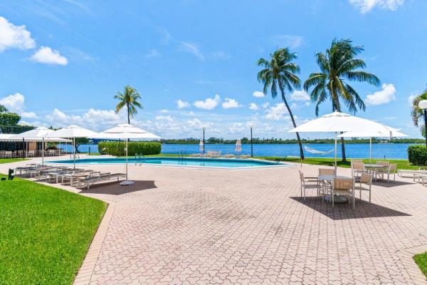 Sutton Place, 2778 S Ocean Blvd, Palm Beach, Florida 33480, image 1