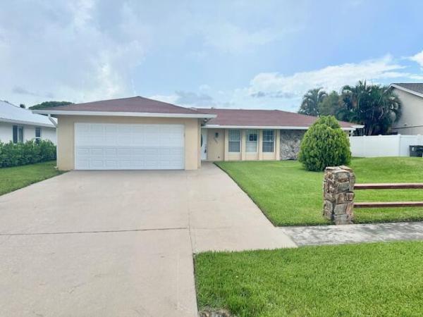 Lake Mango Shores, 2601 W Carandis Rd, West Palm Beach, Florida 33406, image 1