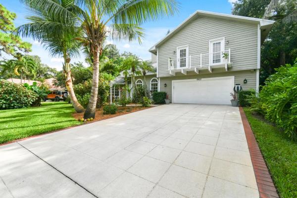 Whispering Trails, 6621 Woodlake Rd, Jupiter, Florida 33458, image 1