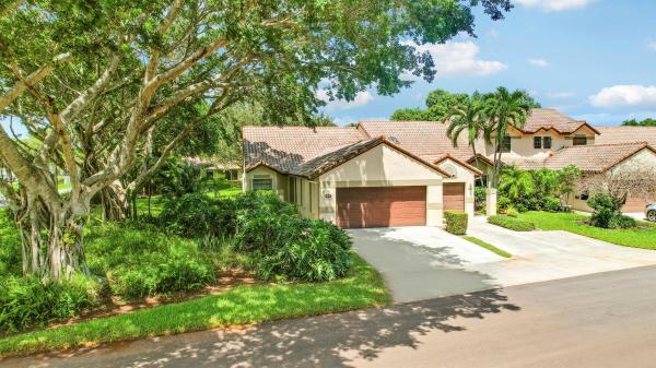Windwood, 479 Ashwood Pl, Boca Raton, Florida 33431, image 1