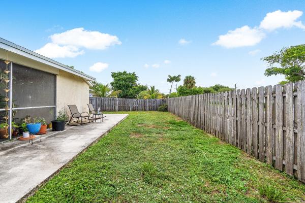 October Park, 3843 Van Cott Cir, West Palm Beach, Florida 33403, image 2