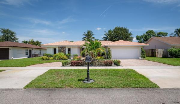 Pheasant Walk, 4853 Willow Dr, Boca Raton, Florida 33487, image 1