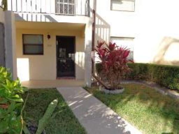 Lucerne Lakes Golf Colony, 7149 Golf Colony Ct #104, Lake Worth Beach, Florida 33467, image 1