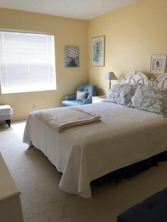 Lucerne Lakes Golf Colony, 7149 Golf Colony Ct #104, Lake Worth, Florida 33467, image 1